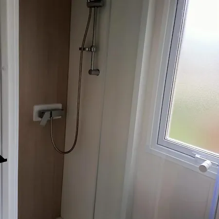 Confortable A Avec Piscine Casa de Férias Condrieu